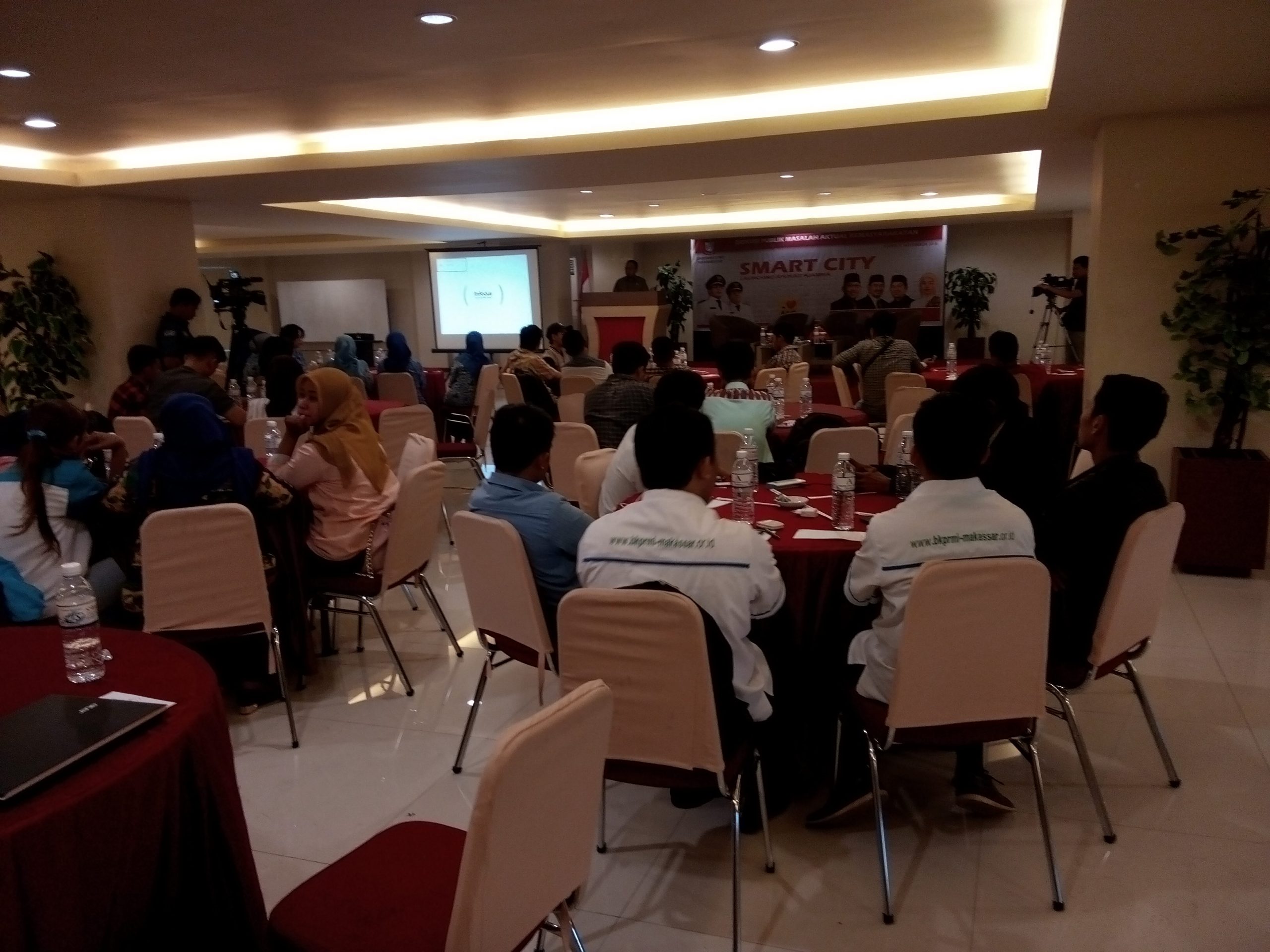 DPRD Makassar Luncurkan Aplikasi Aspirasi Online