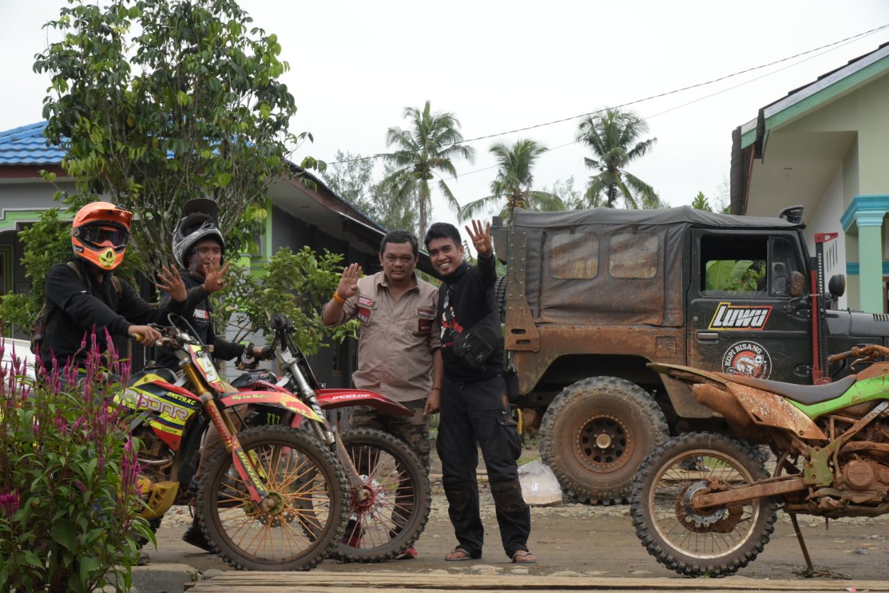 Bukan Naik Heli, Cakka Jajal Medan Bantilang-Mahalona dengan Trail dan Jeep
