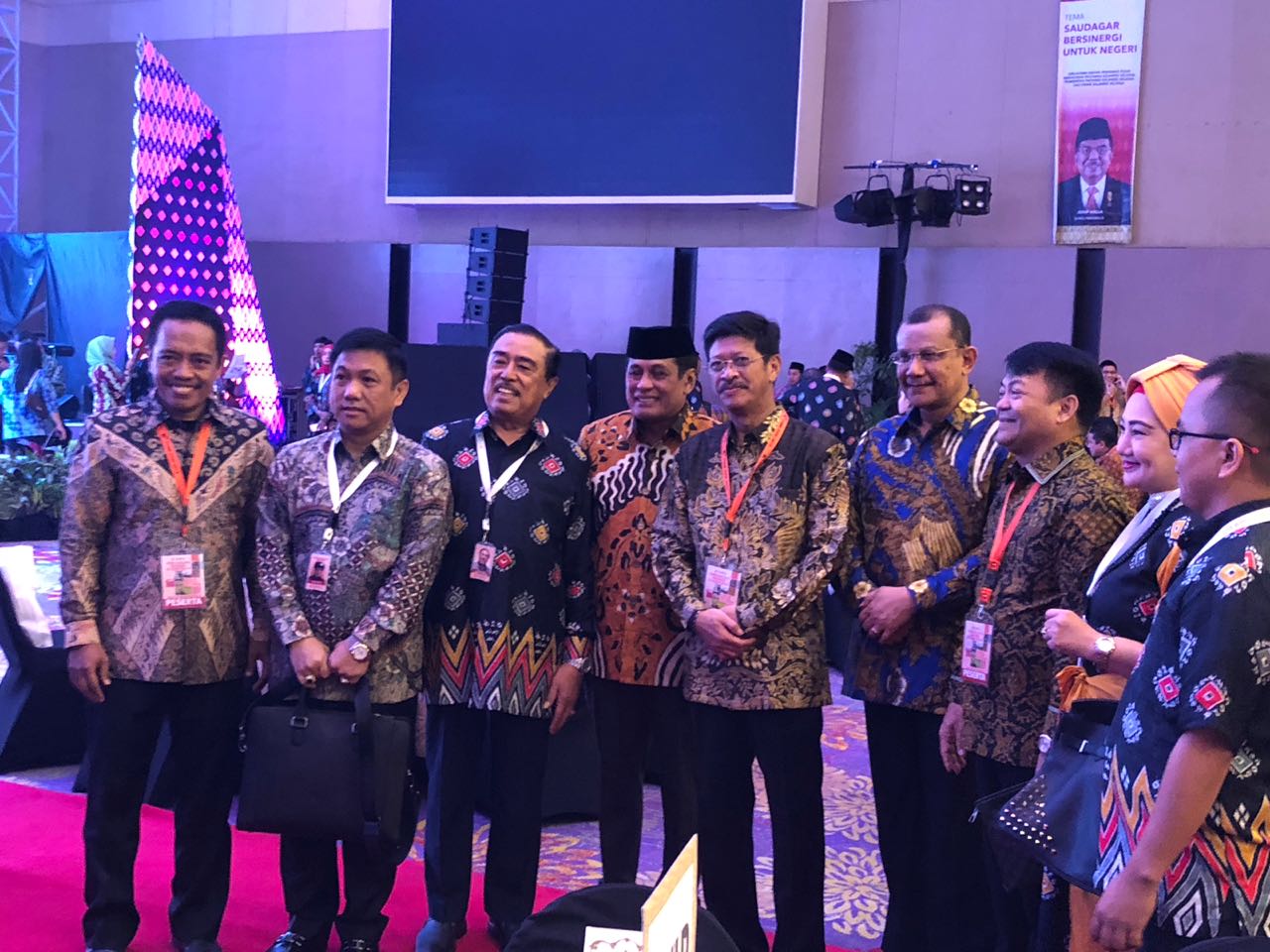Peserta Pertemuan Saudagar Bugis-Makassar Gilir IYL Foto Bersama