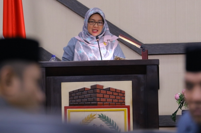 DPRD Makassar Sampaikan Pemandangan Umum Fraksi-Fraksi tentang RAPBD-P 2019