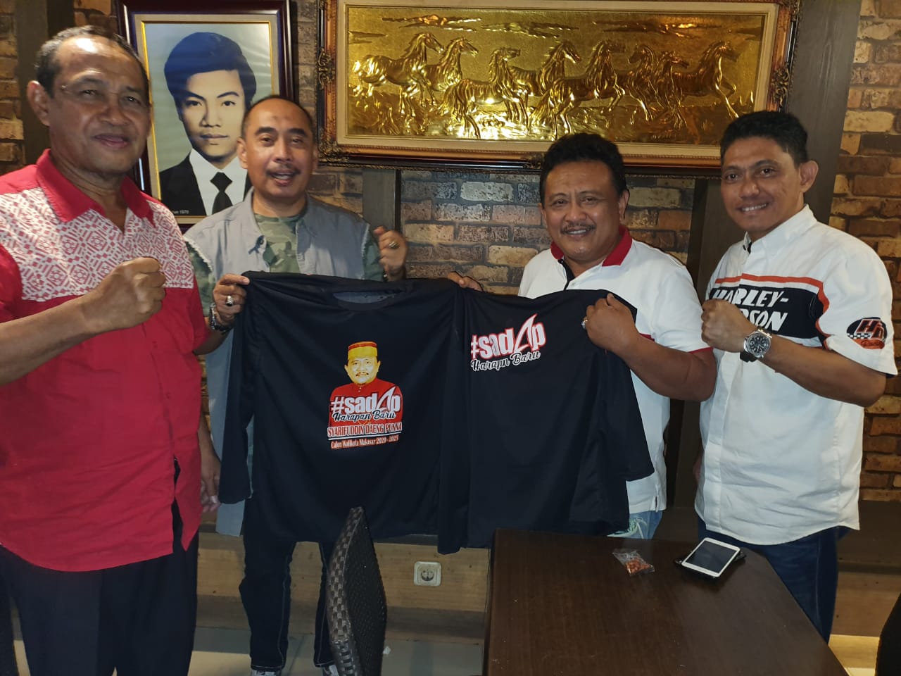 Pengusaha Nasional Sumbang 1000 Baju untuk Kemenangan Sadap di Pilwali Makassar