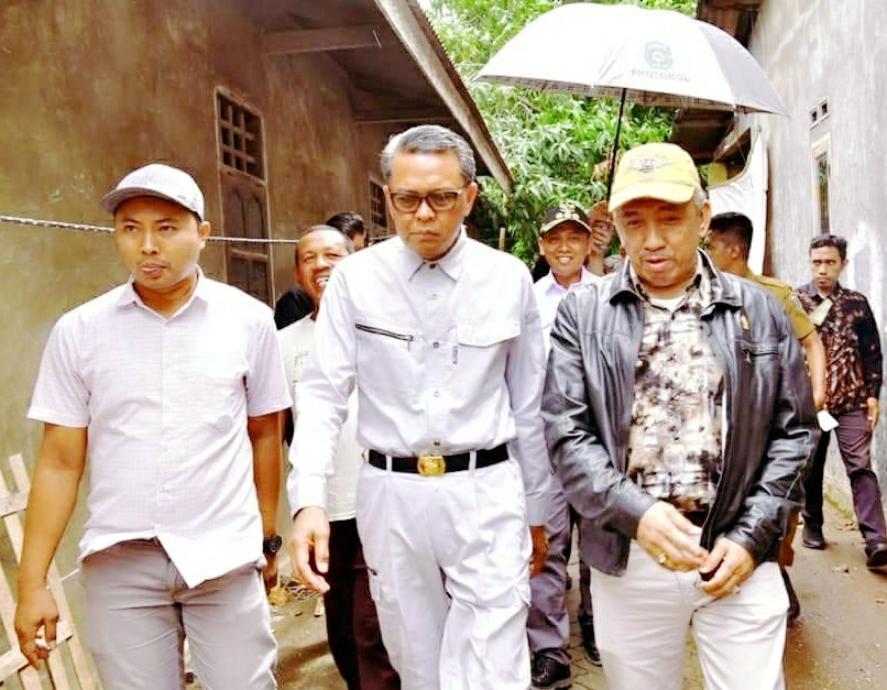 Kunjungan Prof Nurdin Gubernur Sulsel Segera Atasi Permasalahan Abrasi di Sepanjang Pinggir Pantai di Galesong