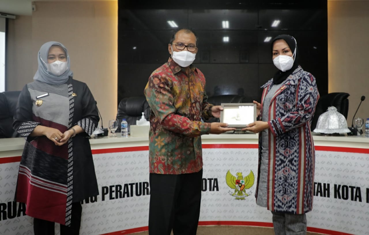 Tanda tangani MoU Bersama Kajari, Pemkot Makassar Bentuk Tim Pemburu Aset