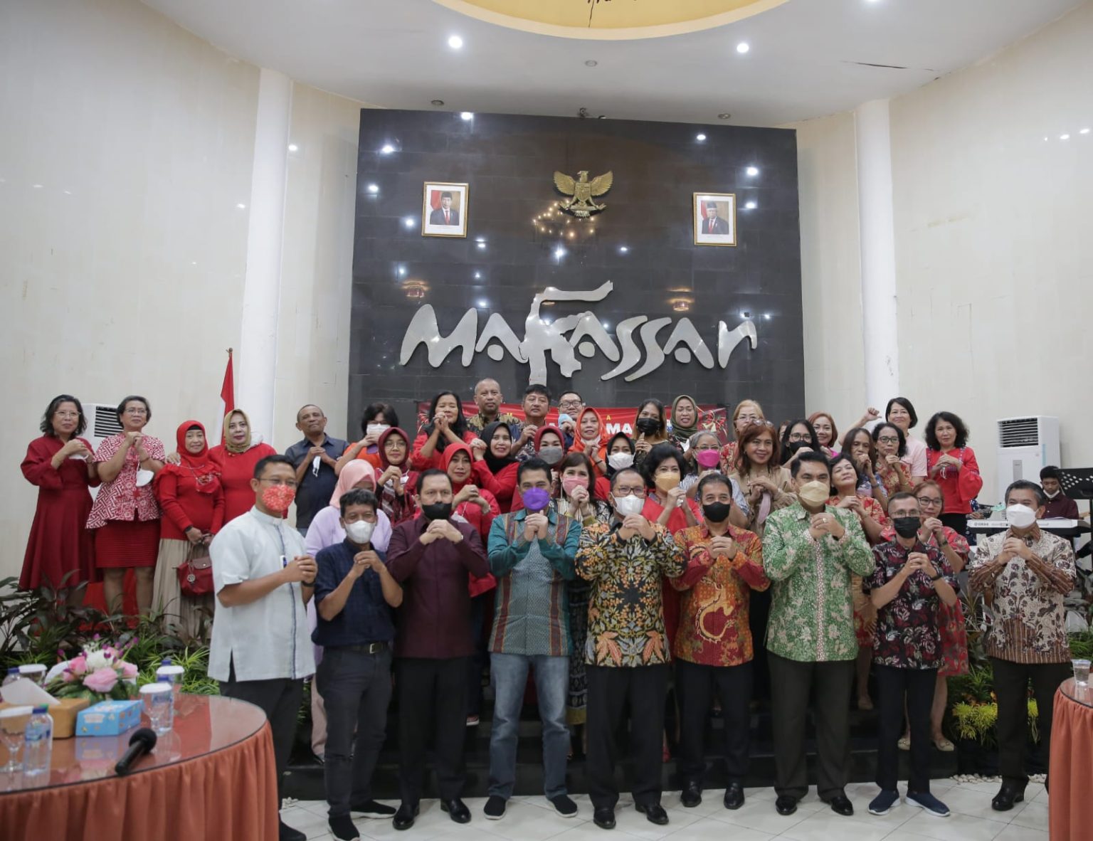 Wali Kota Danny Hadiri Ajang Ramah Tamah Natal Dan Imlek IKA Smansa Angkatan 86