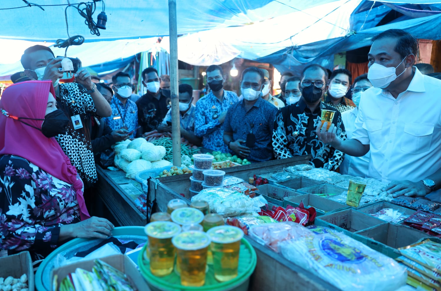 Wali Kota Danny Dampingi Mendag RI Pantau Minyak Goreng di Pasar Tradisional