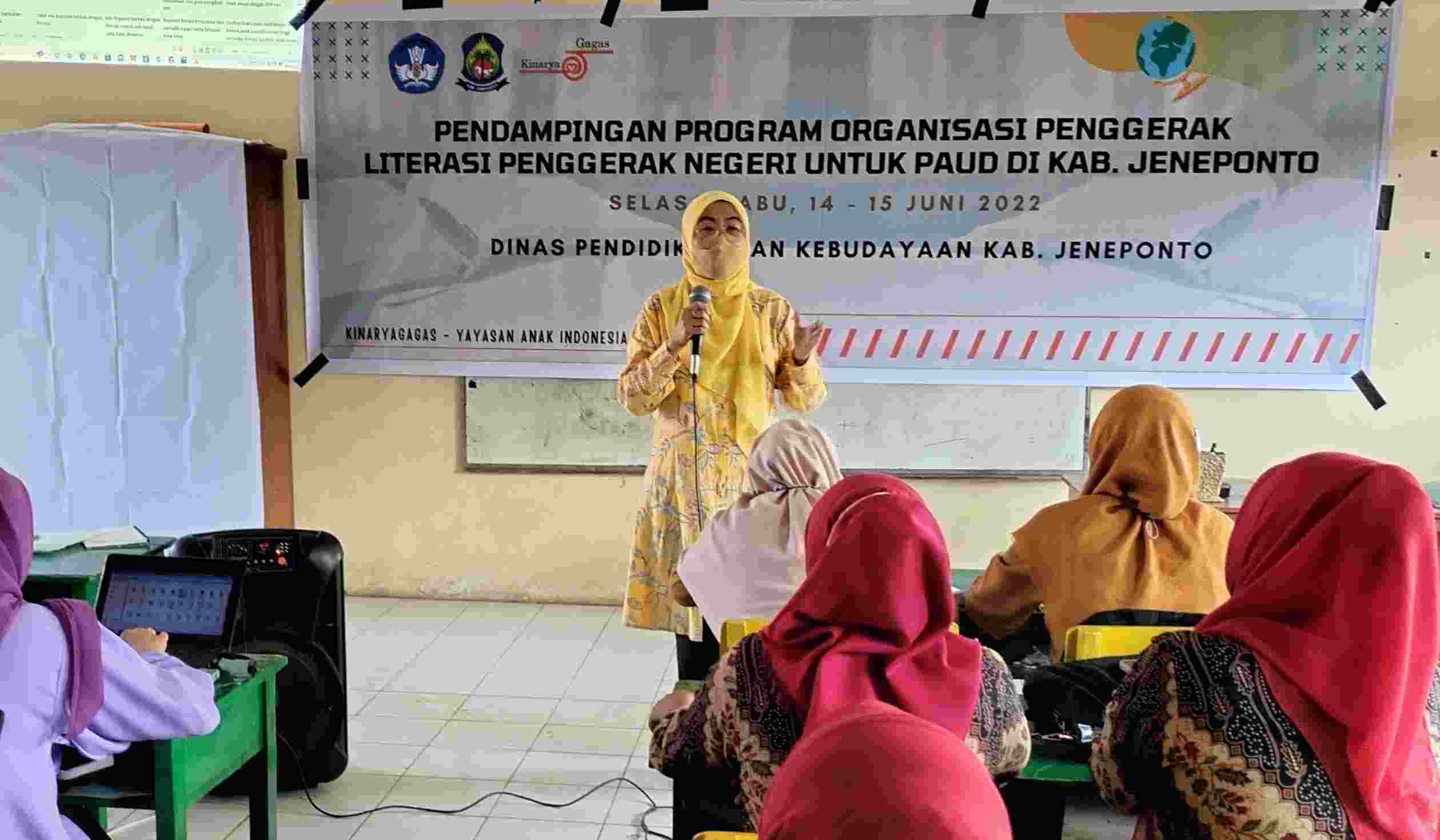 KinaryaGagas Bandung Sasar 20 Sekolah di Jeneponto Untuk POP Paud