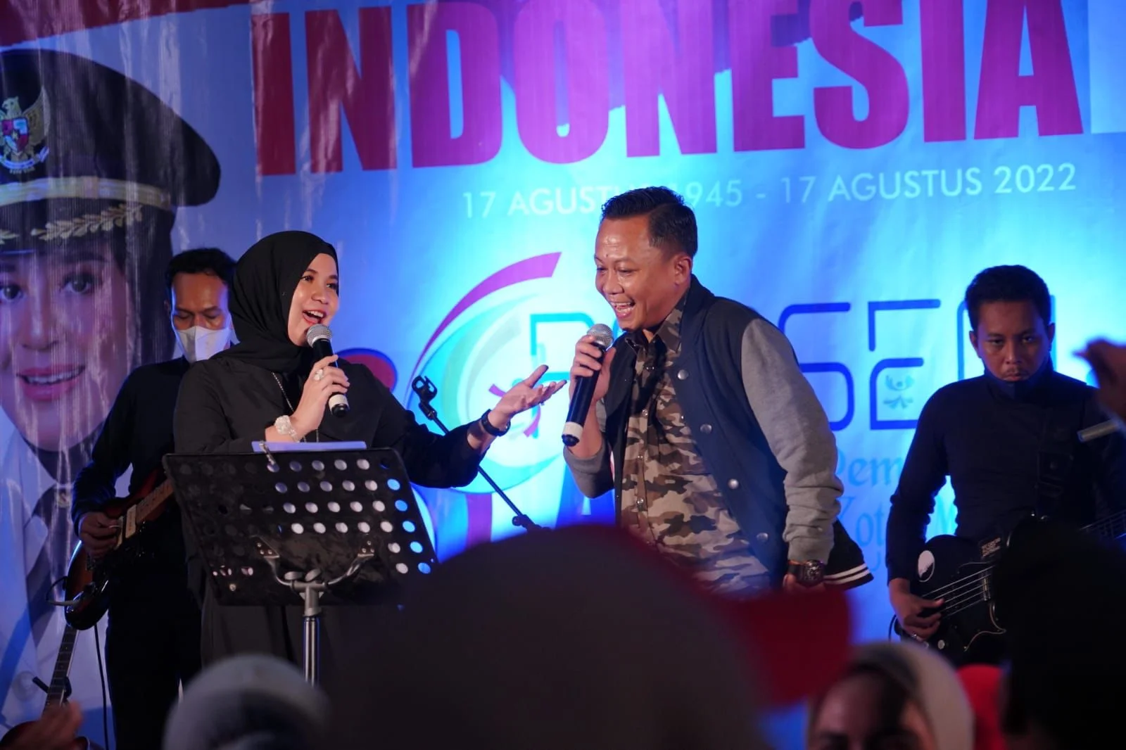 Tampil Memukau, Camat Tallo Ikuti Lomba Menyanyi Lingkup Pemkot Makassar