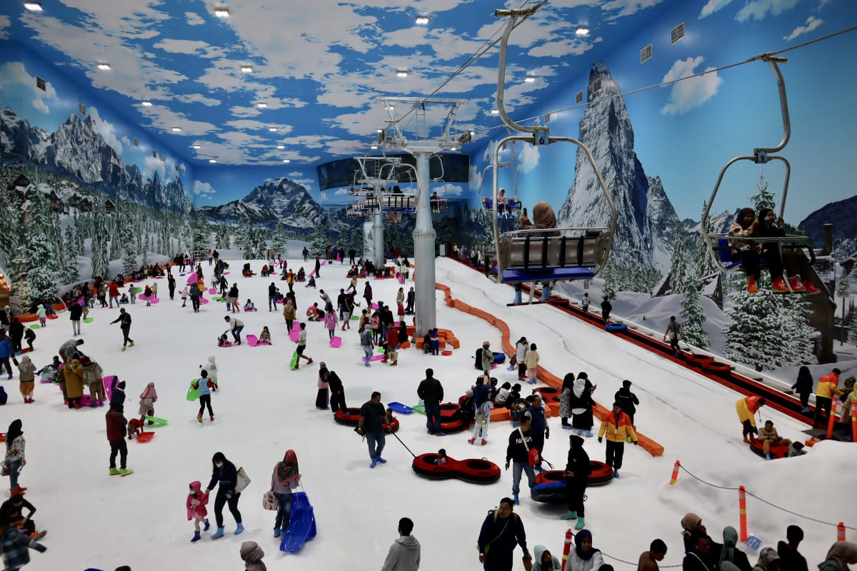 Trans Snow World Makasar, Snowpark Pertama di Indonesia Timur Sudah Dibuka