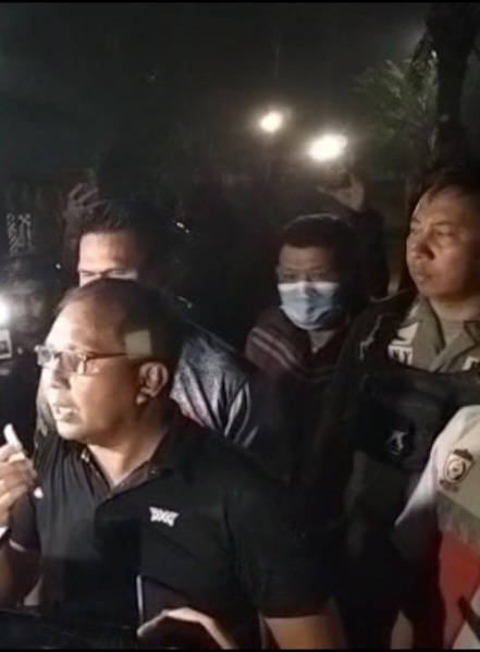 Camat Tamalate, Emil Yudianto Hadir Evakuasi Korban Kebakaran TSM