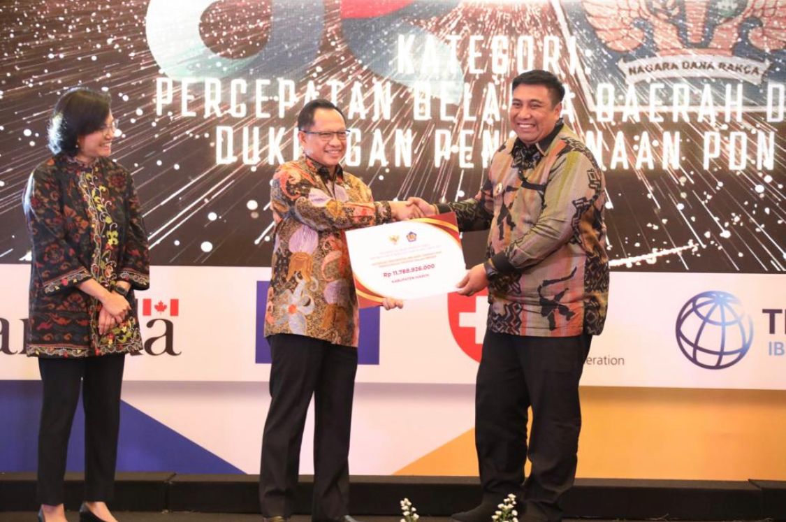 Kabupaten Maros Terima Penghargaan dari Pemerintah sebagai Daerah Berprestasi