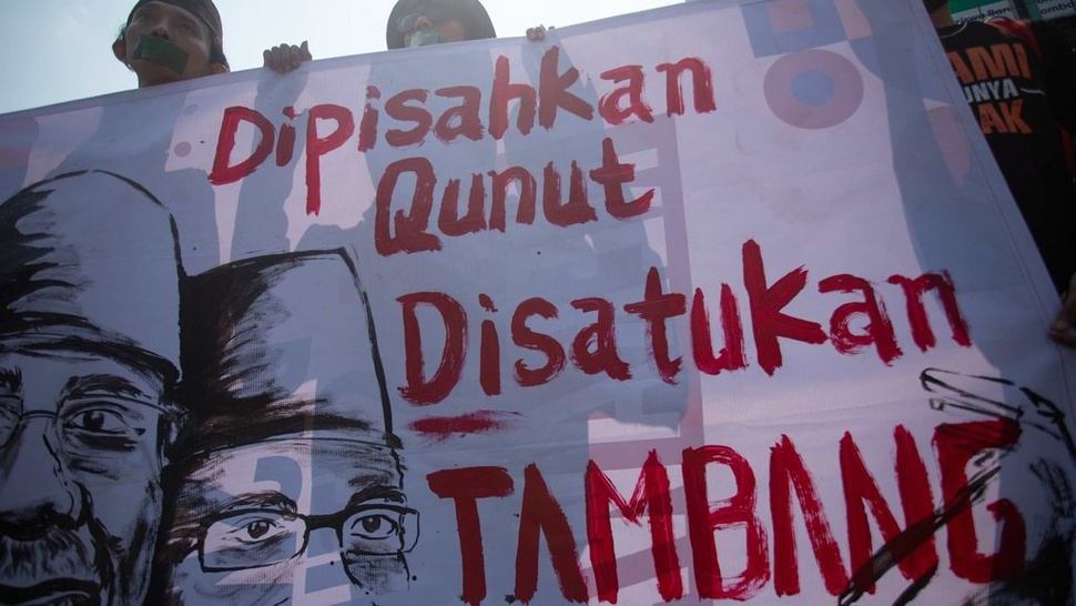 Aksi Simbolik Massa Sindir NU Muhammadiyah Soal Izin Tambang