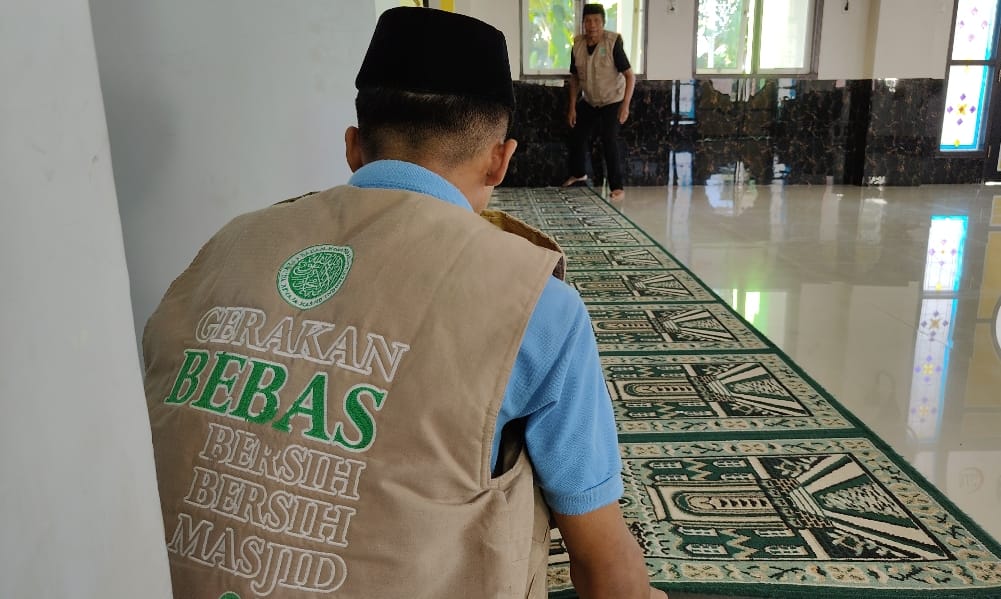 BKPRMI dan DMDI Gelar 'Aksi Bersih' Ratusan Masjid di Polman