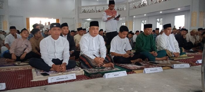 Bupati Selayar Laksanakan Salat Idul Fitri di Masjid Raya Rahmatan Lil Alamin