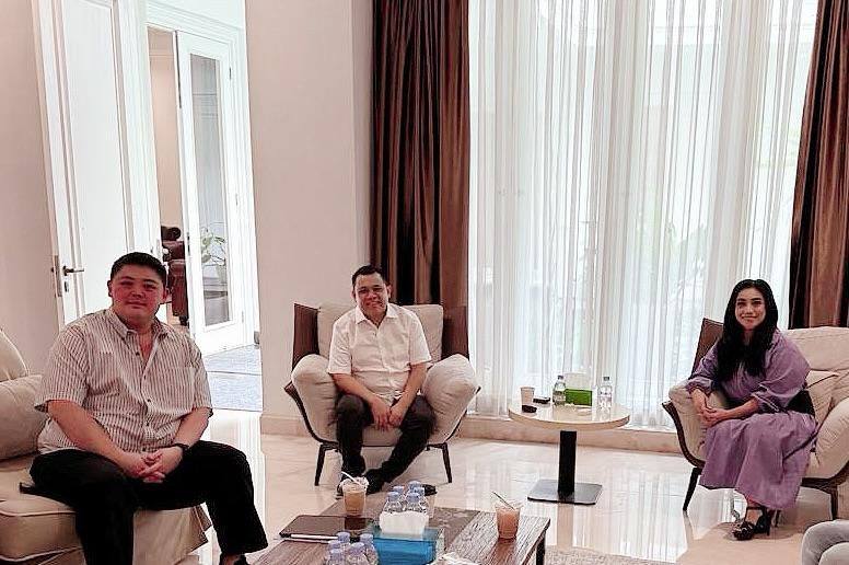Konglomerat H Isam dan Panji Dukung Bebas - Siti KDI. (Ist)