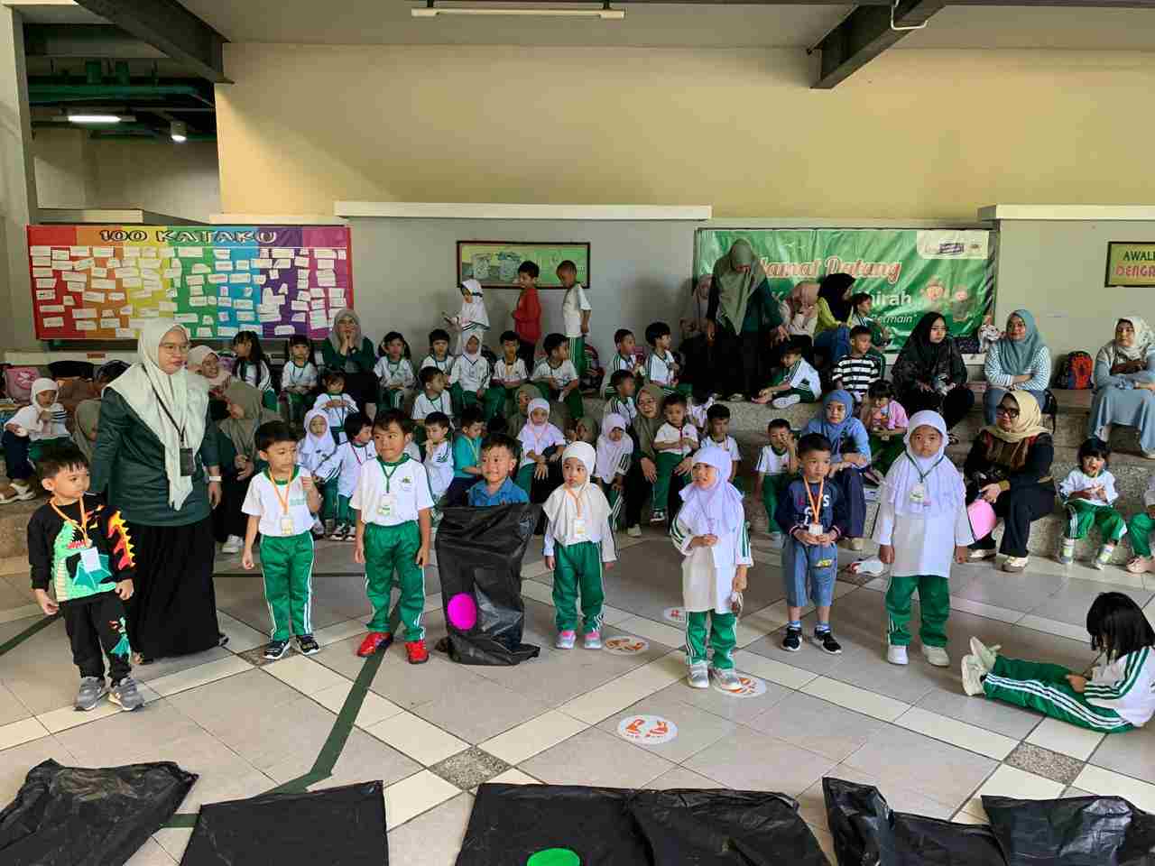 Keseruan Bermain Peserta Anak Didik Baru TK Islam Athirah Makassar Melalui Kegiatan MPLS