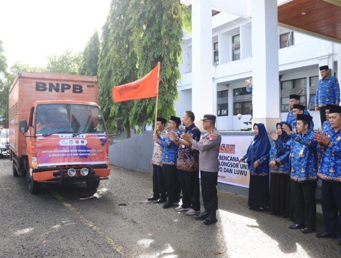 Sekda Selayar Lepas Pengiriman Bantuan Korban Bencana Banjir dan Tanah Longsor