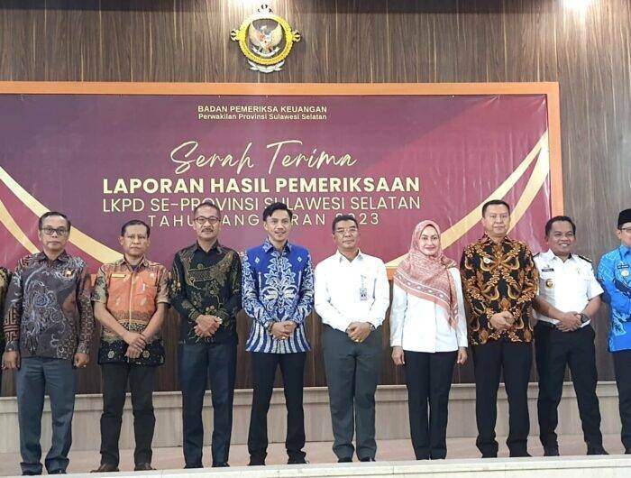 Serah Terima Laporan Pemeriksaaan LKPD Se Provinsi Sulawesi Selatan Tahun Anggaran 2023