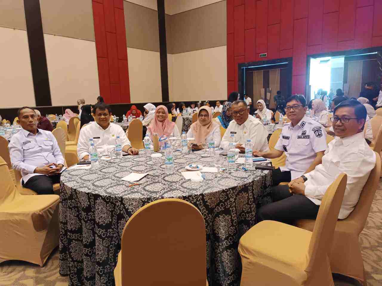 Wakil Bupati Luwu Utara Suaib Mansur Bersama Rombongan Tim TPPS Luwu Utara Menghadiri Acara Pembukaan Rapat Evaluasi Tim Percepatan Penurunan Stunting (TPPS) Tingkat Provinsi Sulawesi Selatan