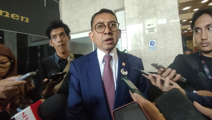 Menbud Fadli Zon Tegaskan Lagu ‘Indonesia Raya’ Tak Dikenakan Royalti