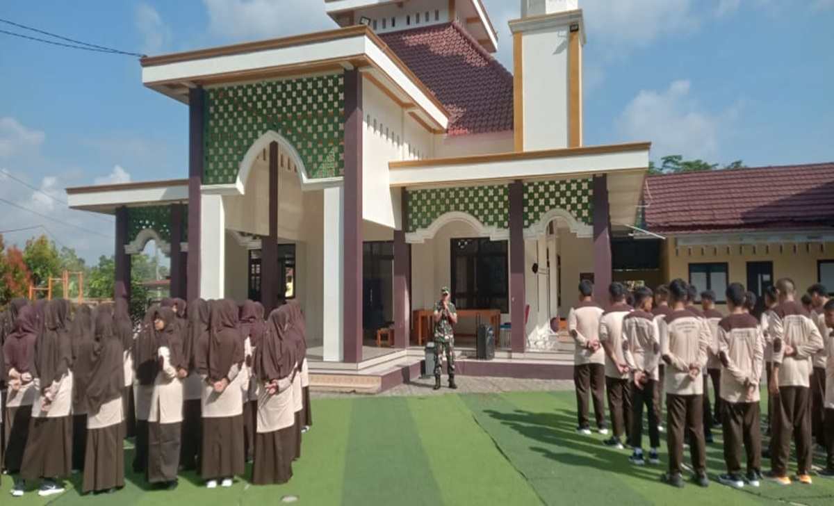 koramil 18 cilacap utara bentuk karakter dan menumbuhkan kedisiplinan