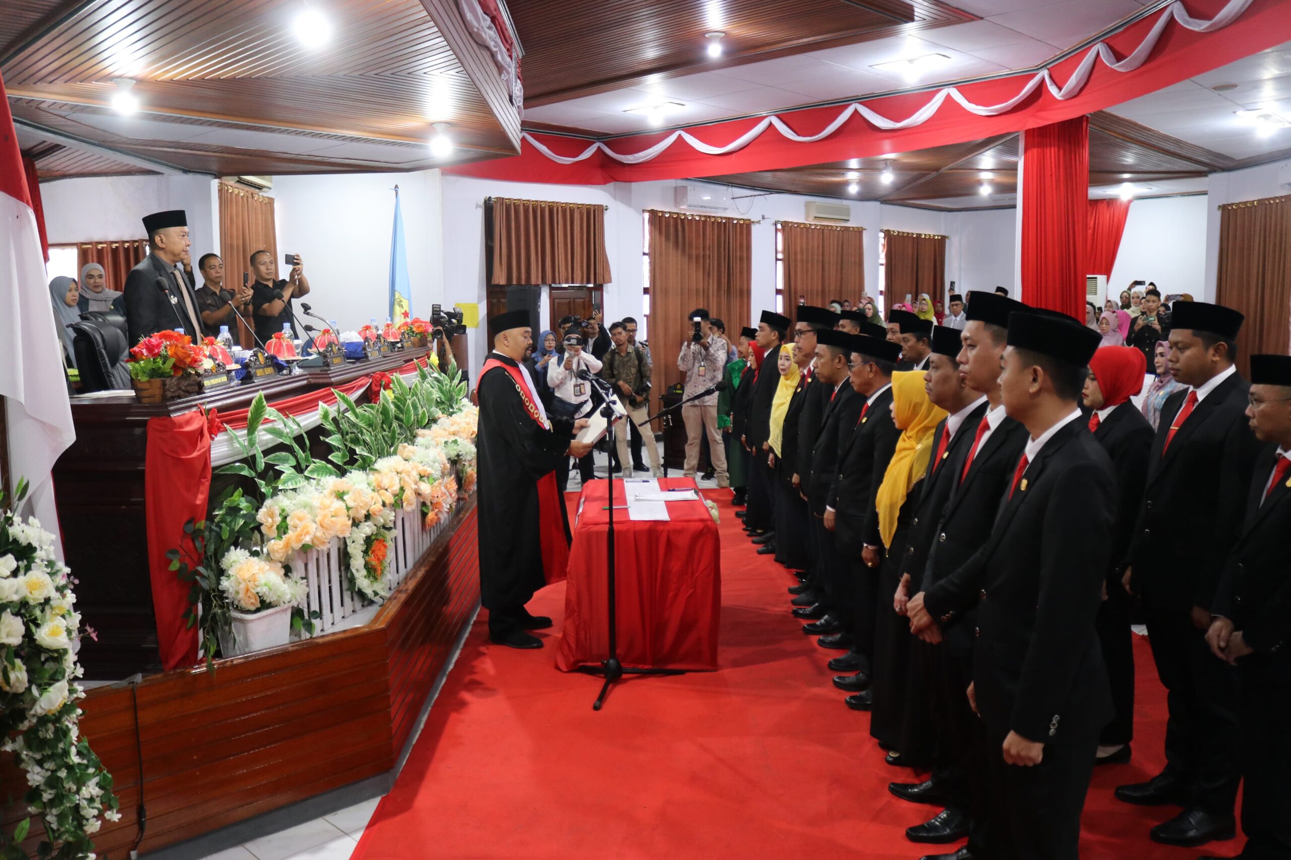Bupati Selayar Basli Ali Hadiri Pengambilan Sumpah Jabatan dan Pelantikan Anggota DPRD Terpilih Kabupaten Kepulauan Selayar Periode 2024-2029
