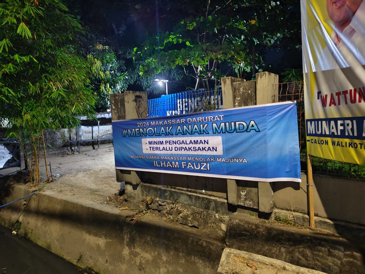 Ramai Spanduk #Menolak Anak Muda Sebagai Penolakan Ilham dalam Pilwalkot Makassar