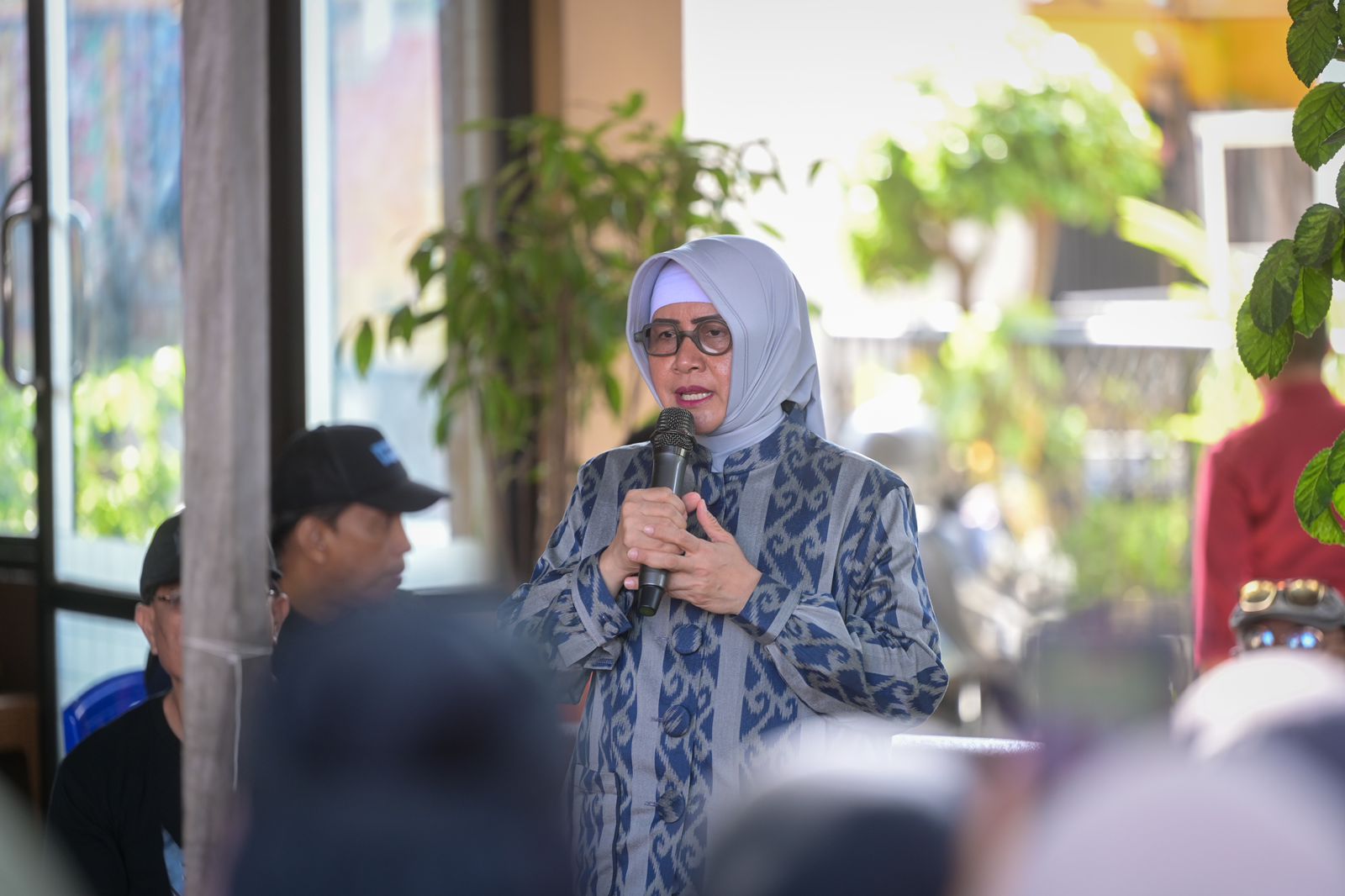 Indira Yusuf Ismail Apresiasi Pelayanan Posyandu dan UMKM di Lorong Bitowa