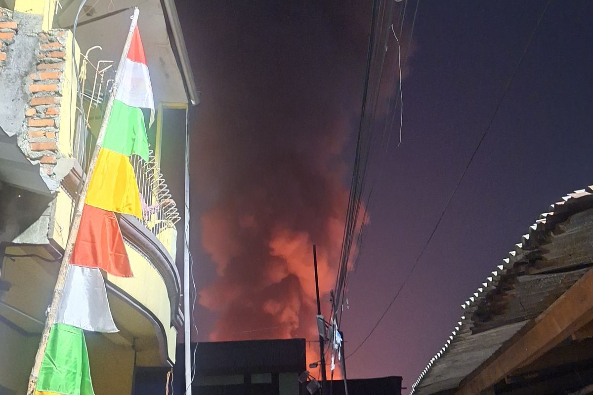 Kebakaran Manggarai : Terbakar Selama 4 Jam, Puluhan Rumah Hangus
