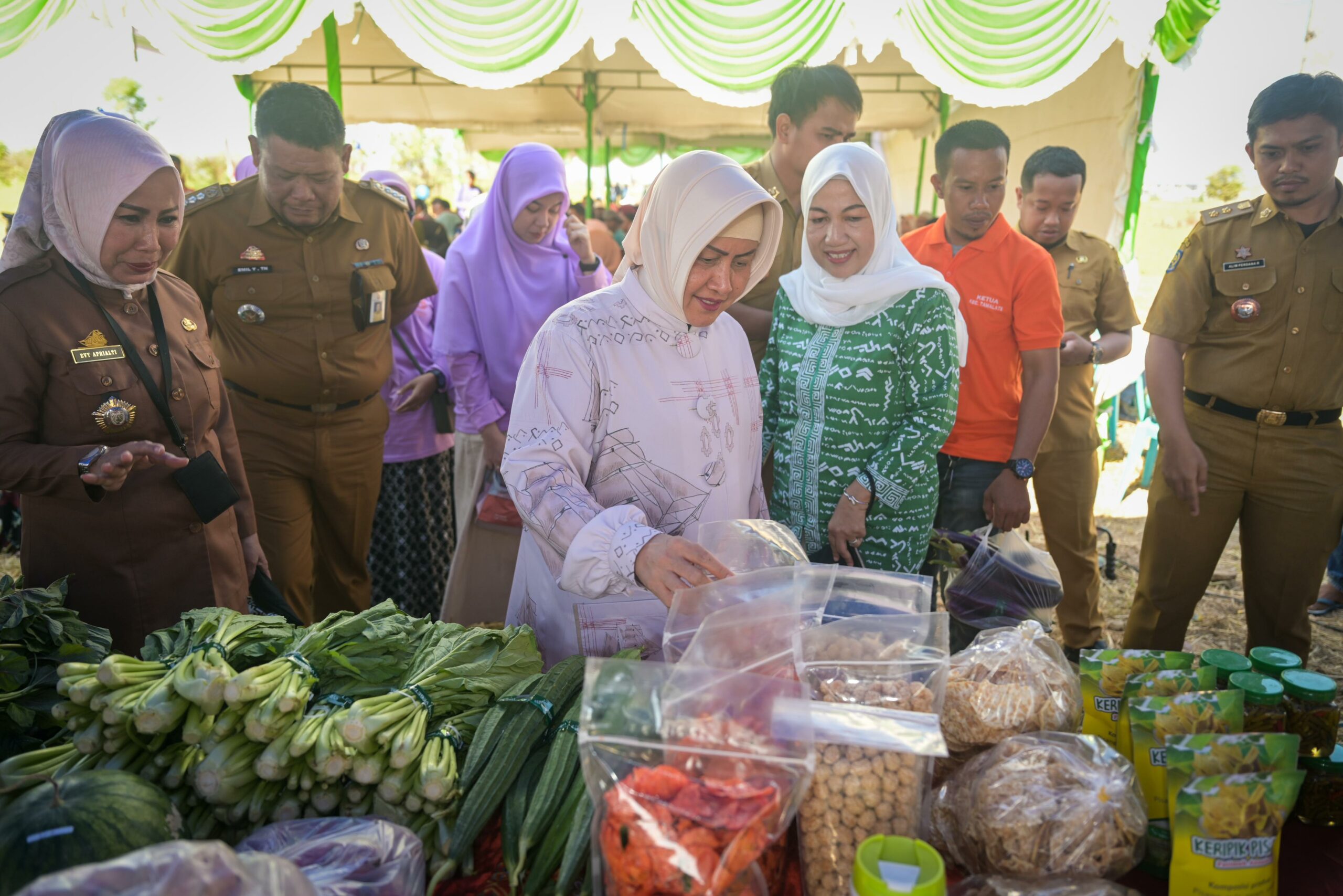 Ketua TP PKK Indira Pacu Produktivitas Petani di Musyawarah Tani Abbulo Sibatang