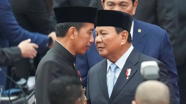 Menteri Pertahanan Prabowo Subianto dan Presiden RI Joko Widodo