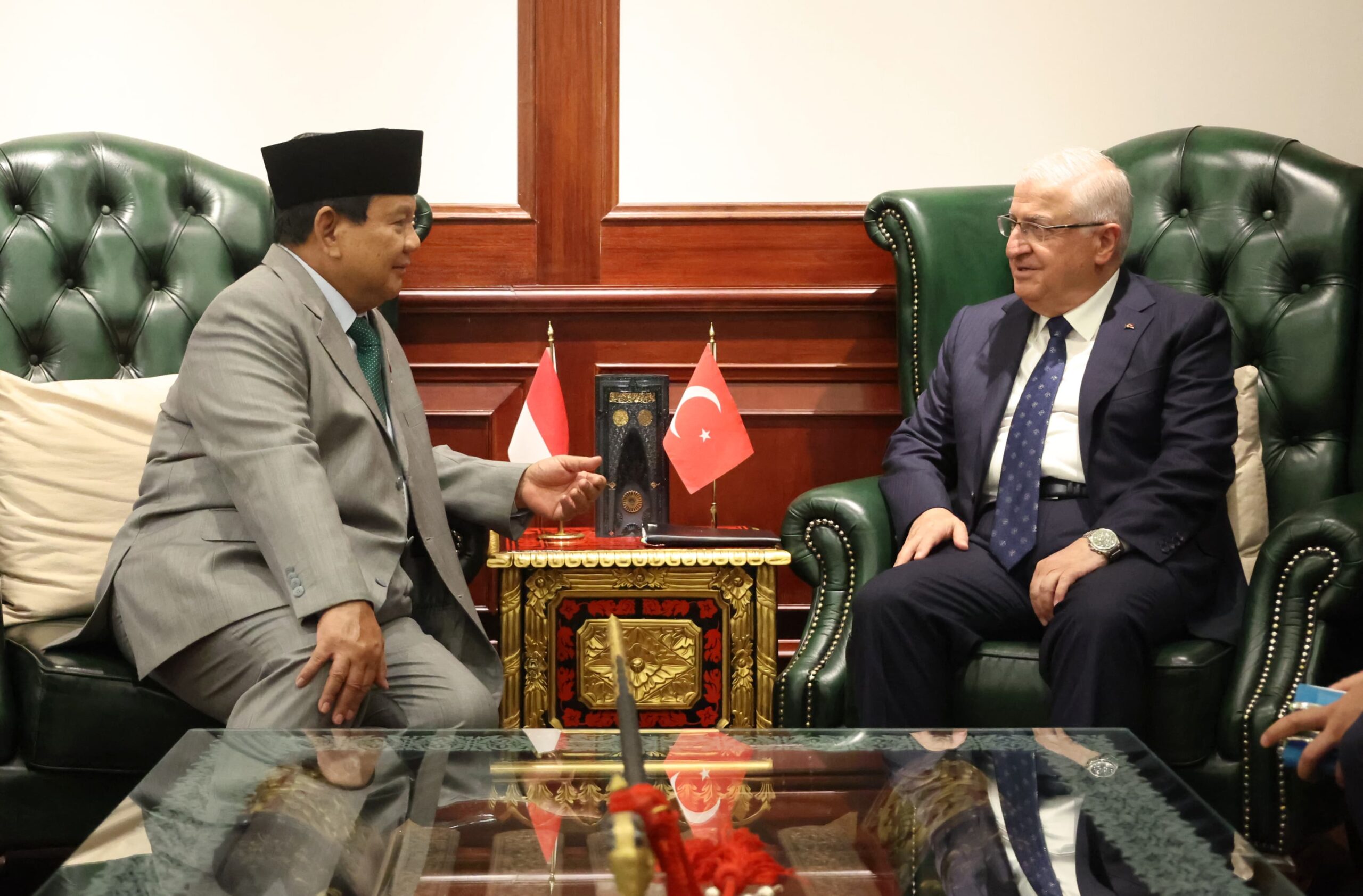 Menteri Pertahanan RI Prabowo Subianto Menerima Kunjungan Kehormatan Menteri Pertahanan Turki H E Mr Yaşar Güler di Kantor Kementerian Pertahanan Jakarta
