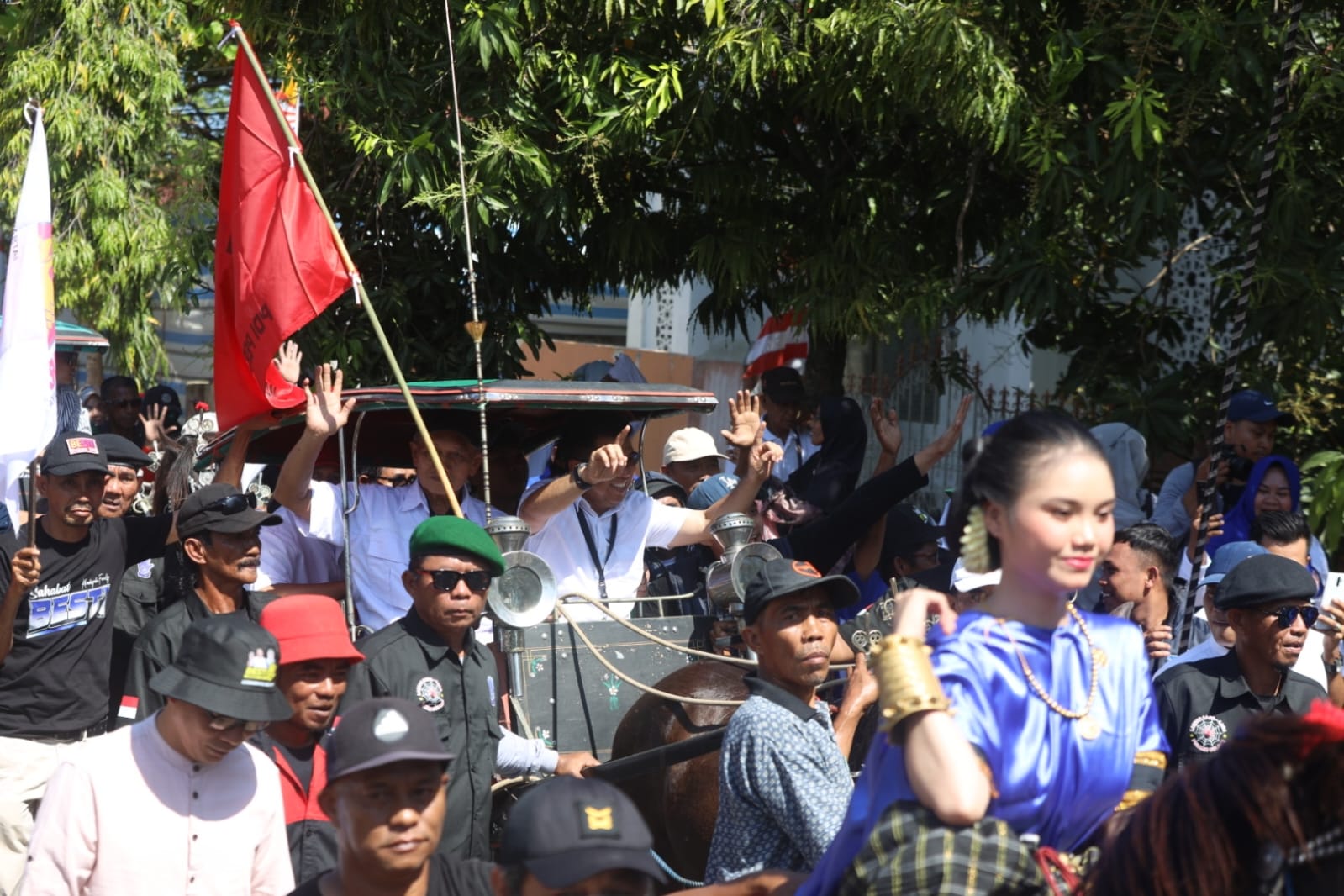 Pasangan Bebas-Siti Resmi Mendaftar Pilkada Polman 2024