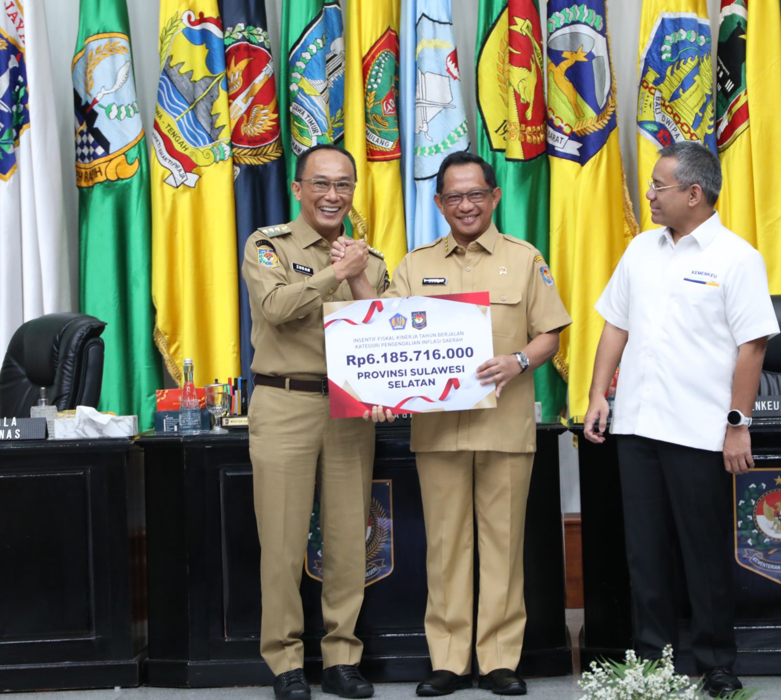 Pemprov Sulsel Raih Penghargaan Fiskal Rp 6,1 Miliar