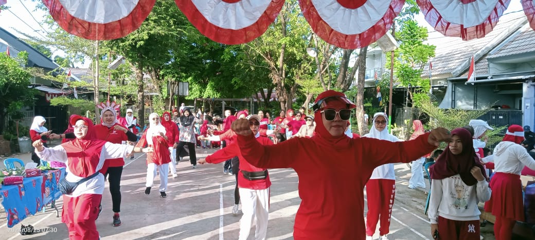 Peringati HUT RI Ke 79 Perumahan Griya Harapan Antang Gelar Jalan Santai dan Senam Sehat