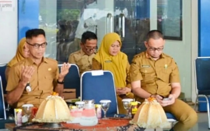 Sekda Ikuti Pengajian Rutin Lingkup Pemkab Maros Bersama Jajaran Kepala Perangkat Daerah dan ASN