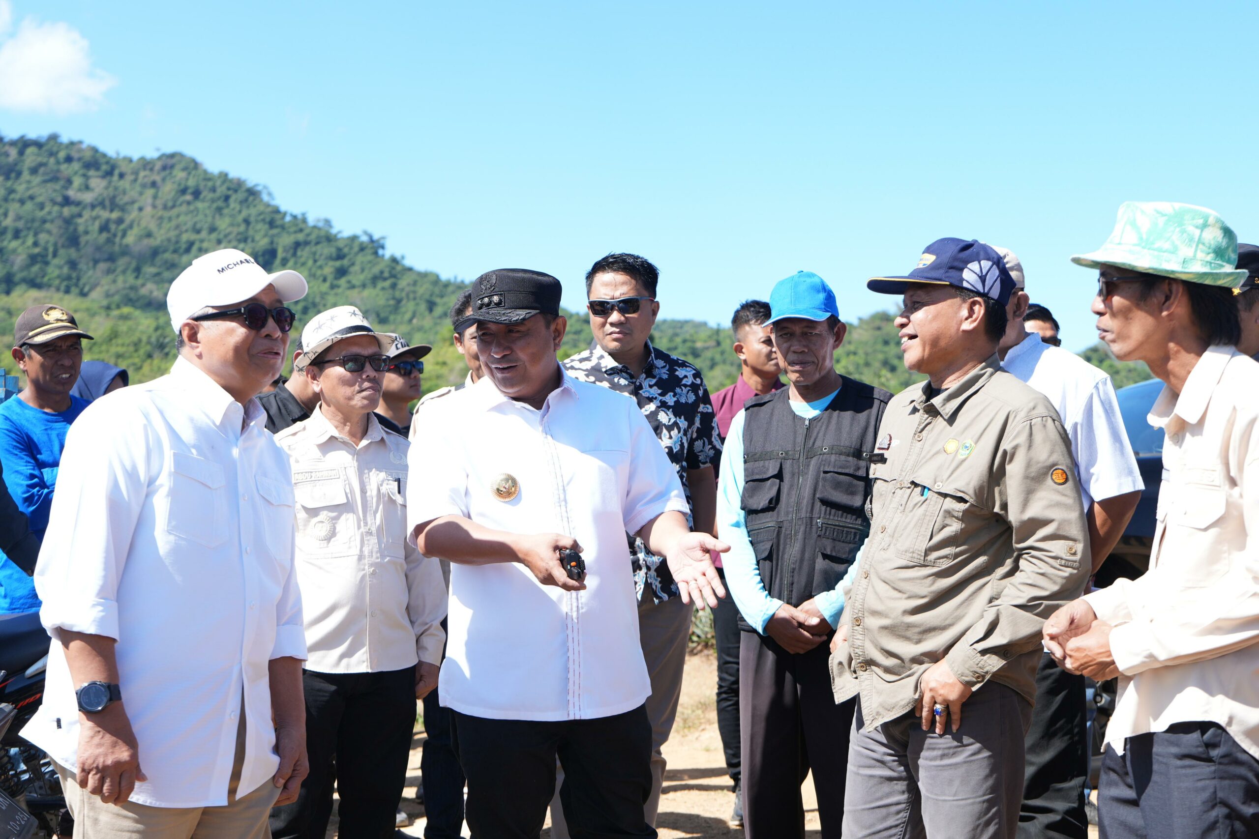 Pj Gubernur Sulbar Studi Karya Inovasi ke Barru untuk Wujudkan Provinsi dengan Hortikultura Mandiri
