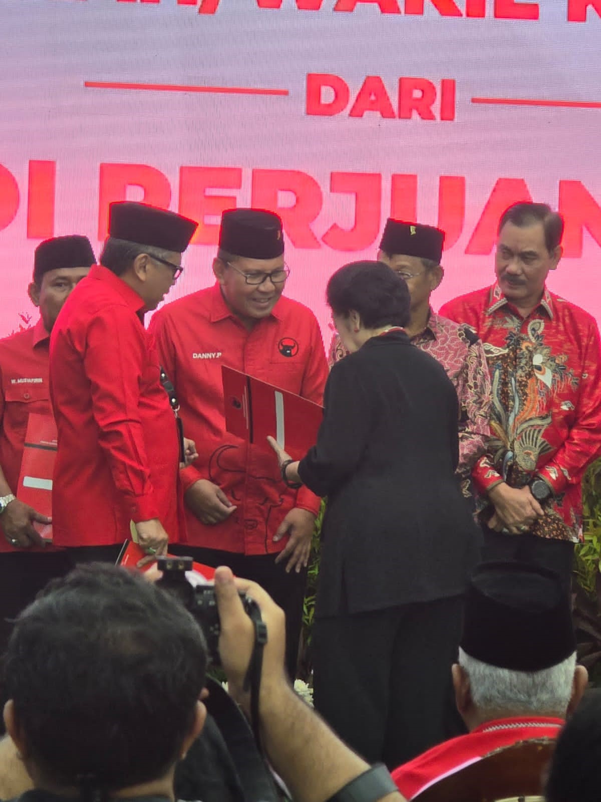 Danny – Azhar Terima Rekomendasi PDIP Maju Pilgub Sulsel 2024