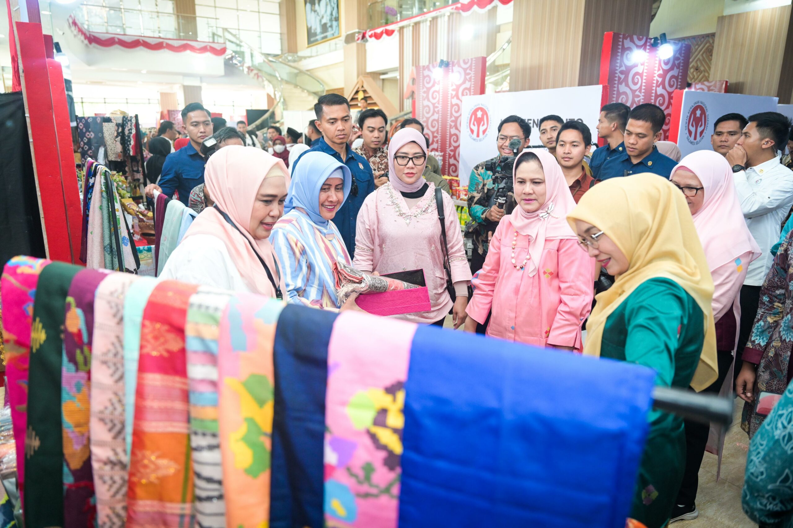 Indira Yusuf Ismail Dampingi Istri Jokowi Kunjungan ke Makassar