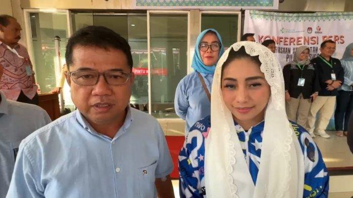 Warga Polman Ingin Andi Bebas-Siti Sejahterakan Penenun