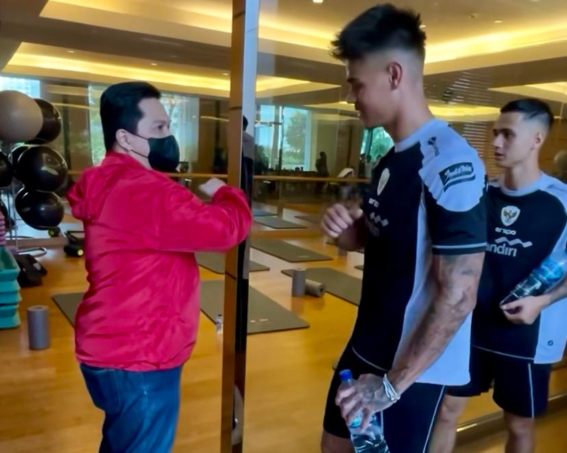 Belum Resmi WNI, Mees Hilgers dan Reijnders Gabung Latihan di Timnas Indonesia