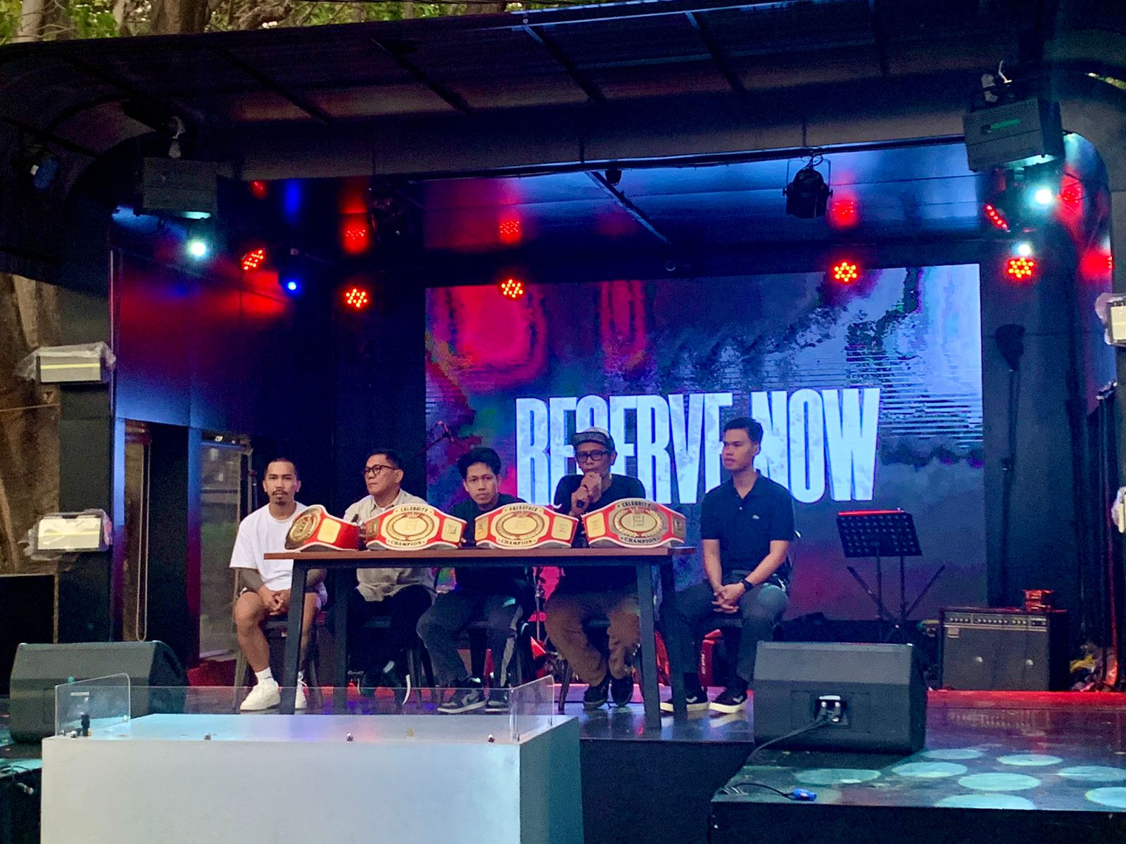 Face2Face Sajikan Pertandingan Boxing dari Puluhan Petinju di Dupli Makassar