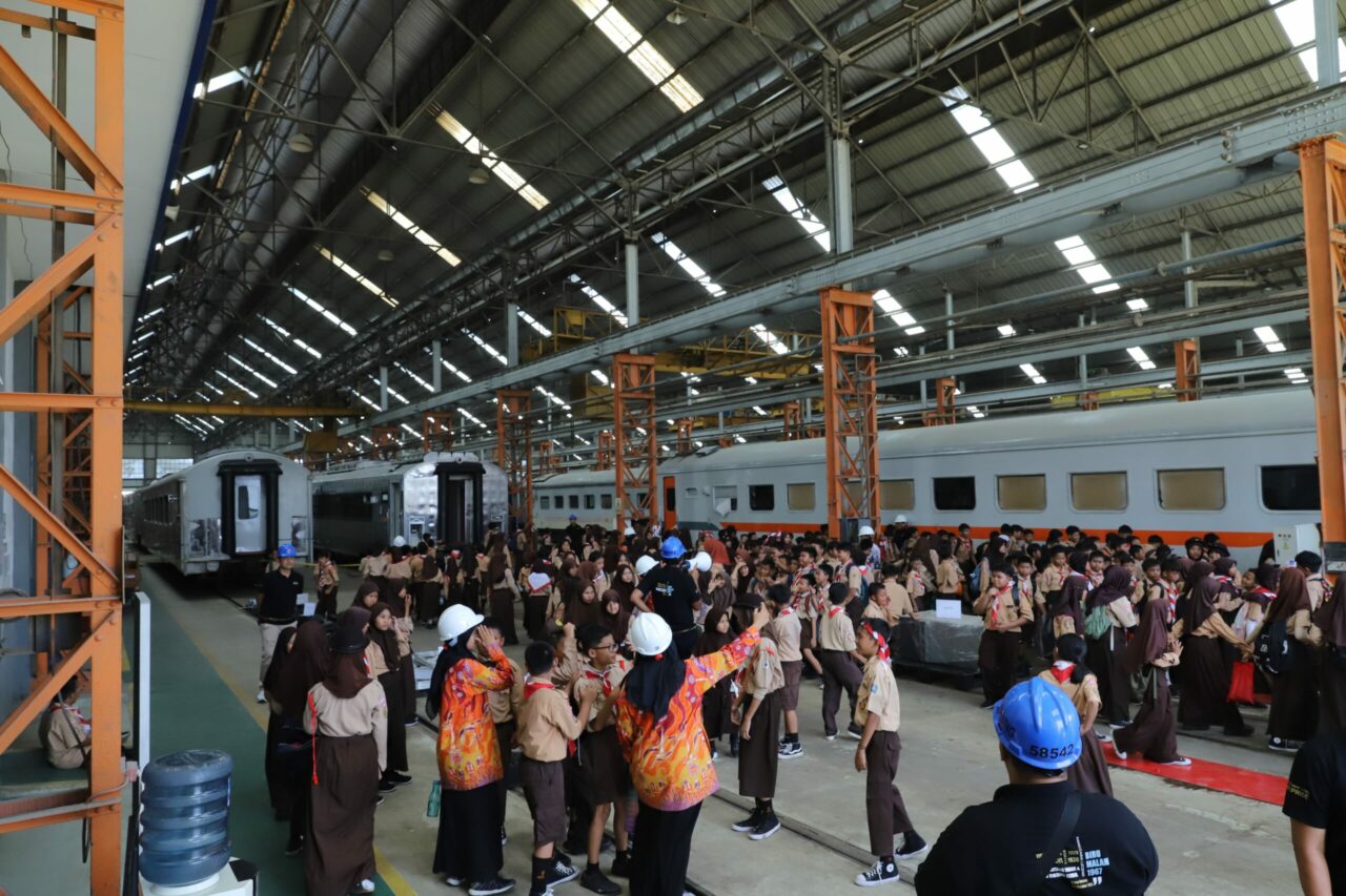 Adakan Open House, Ribuan Masyarakat Kunjungi Balai Yasa Manggarai