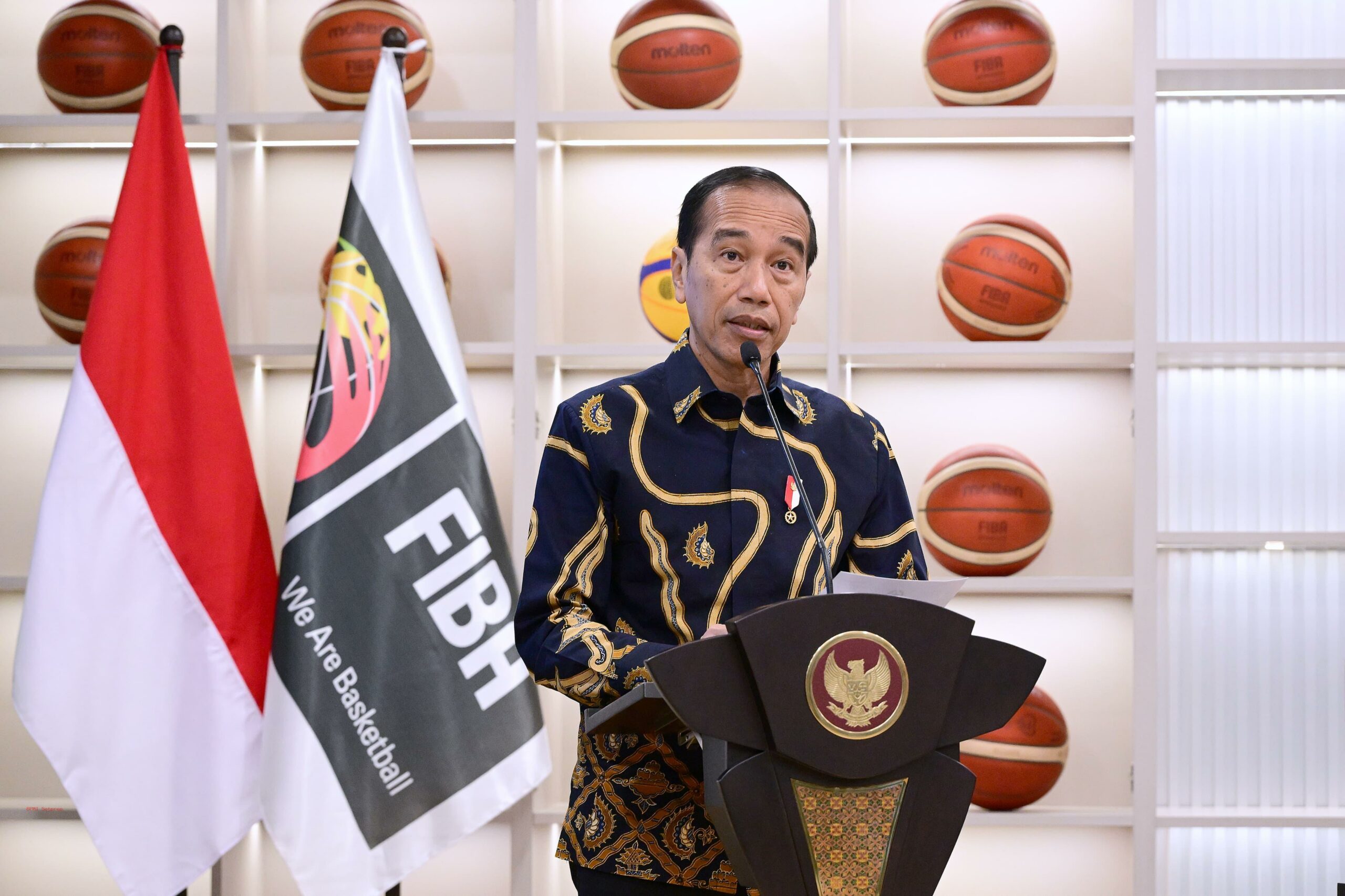 Jokowi Resmikan Kantor FIBA di Indonesia Wadah Munculnya Pebasket Andal