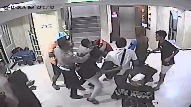 Kapten Tim Sepak Bola Sumut Diduga Dikeroyok Tim Papua Barat di Hotel