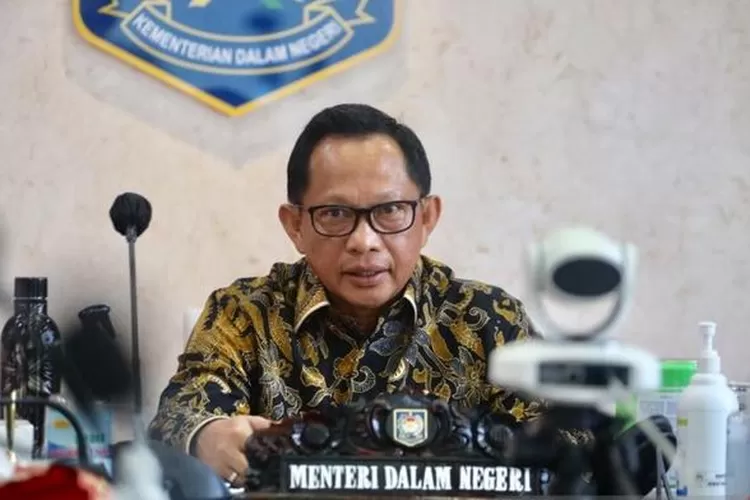 Mendagri Tito Sebut Honorer Pemda Didominasi Timses Pejabat di Pilkada