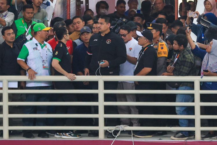 Menpora Dito Ariotedjo Saat Meninjau Venue Voli PON XII Aceh Sumut 2024 di Sport Center Kabupaten Deli Serdang