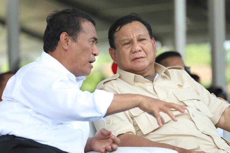 Mantan Aktivis Mahasiswa Unhas Bangga Mentan Amran Dapat Penghormatan Khusus dari Presiden Prabowo
