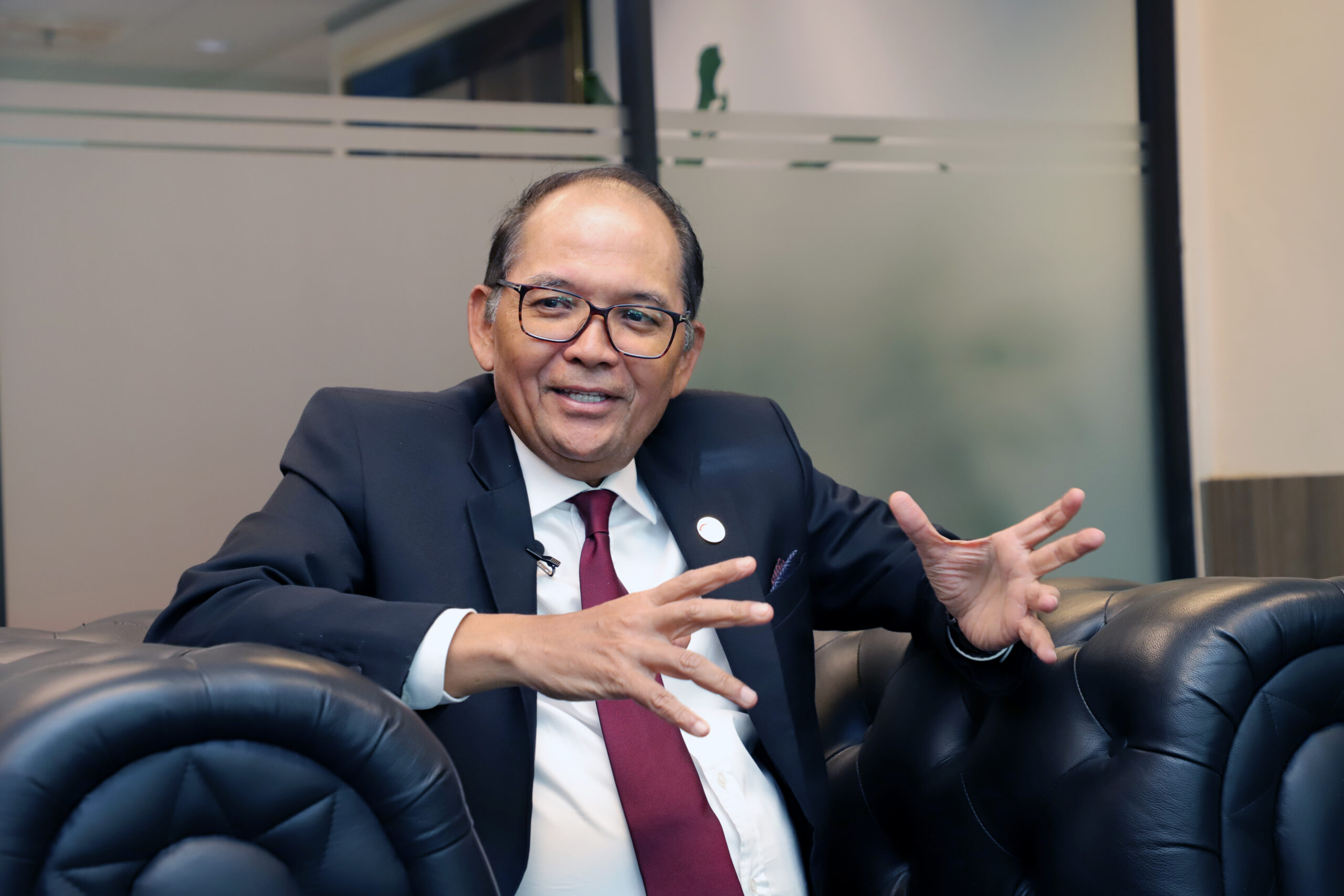 OJK Upayakan Dana Pensiun Artis, Atlet hingga Pekerja Informal