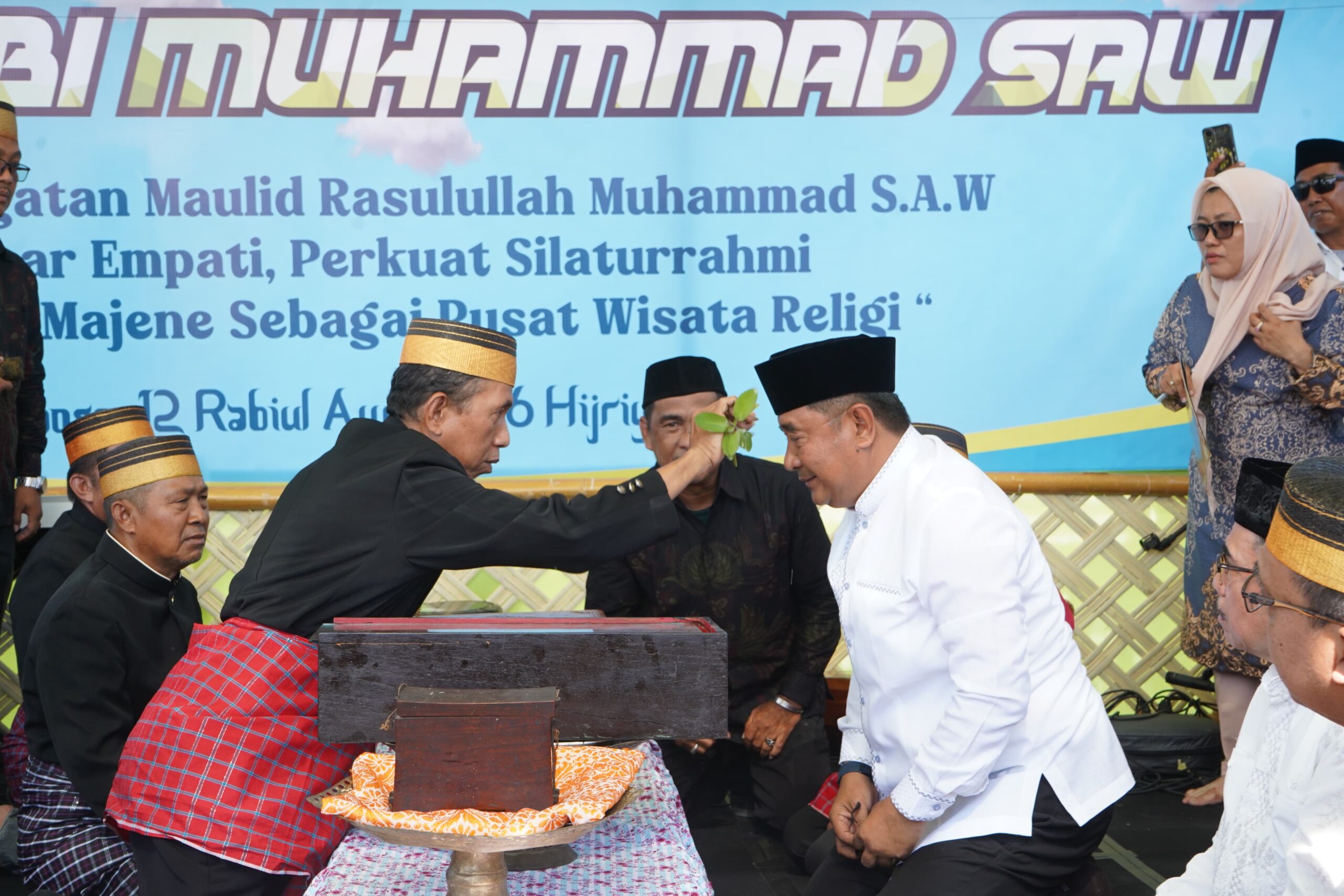 Tradisi Maulid di Salabose : PJ Gubernur Sulbar Usulkan Pengembangan Wisata Religi