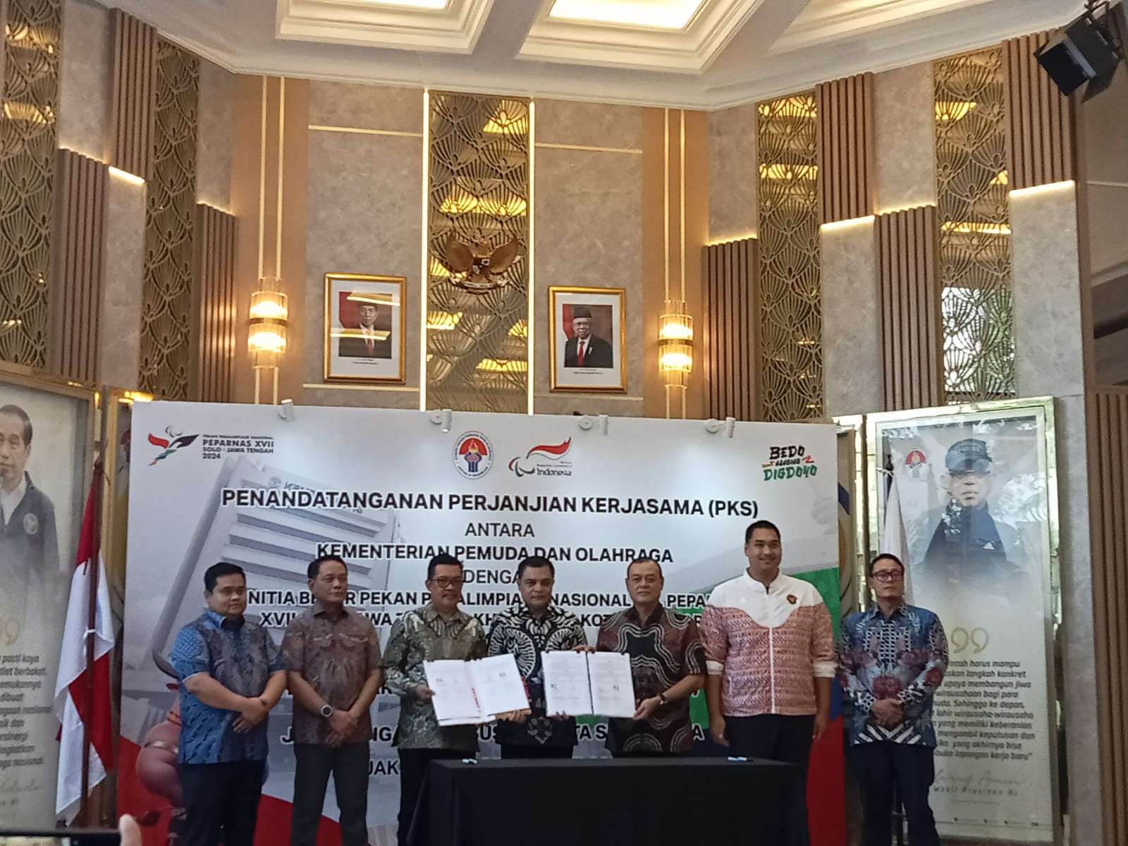 Penandatanganan Kerjasama Bantuan Dana Rp 290 Miliar Dari Pemerintah Untuk Penyelenggaraan Peparnas XVII 2024